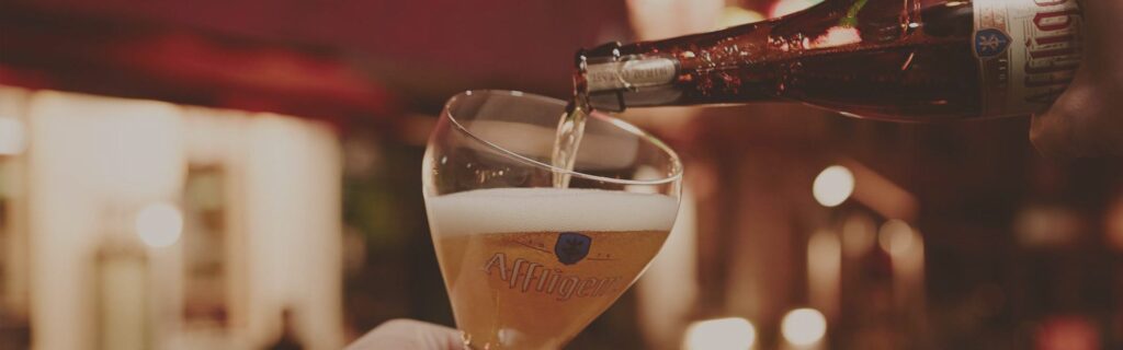 Proost met de bierglazen van Beers & Brands!